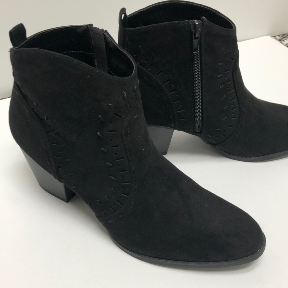 NWOT Qupid black heeled booties. - Picture 2 of 8